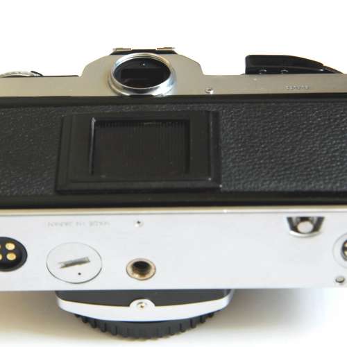 Nikon FE2 body 蜂巢簾快門