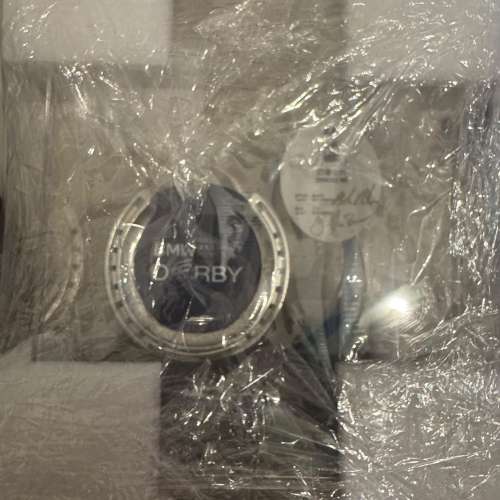 馬會 2026 打吡大賽 白鷺金剛 簽名獎杯