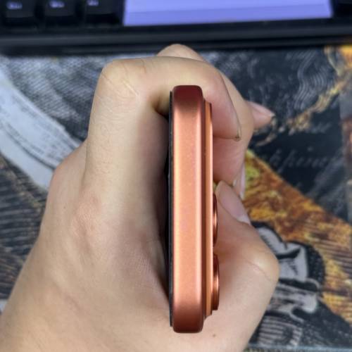 iPhone 17 Pro 橙色 256gb (有花)