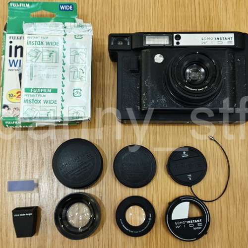 Lomography Lomo'Instant Wide 即影即有相機連相機套裝 - 黑色版本 (表面有較多甩皮...