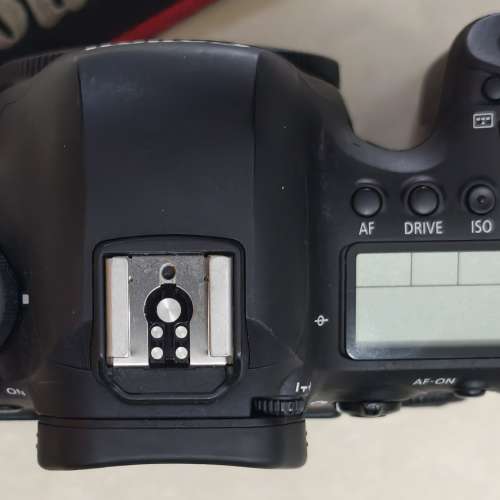 Canon 6Dmarkii 95% new ,連底座包兩電, 不是 r5 / r6