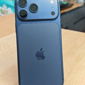 iphone 17 PRO MAX 512GB 藍色 電池 100% 保養至2027年1月 左上角有崩花 充電位小花
