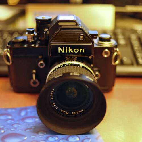 Nikon F2S + AIS 28mm F2.8