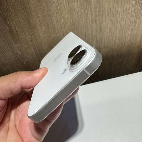 iPhone 17 256gb，港行極新，完美冇花，電池健康度100，保養至27年2月！