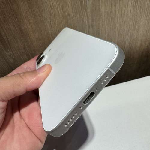iPhone 17 256gb，港行極新，完美冇花，電池健康度100，保養至27年2月！