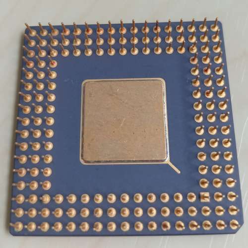 古董收藏 AMD Am486 DX4-100 CPU (型號：A80486DX4-100NV8T)
