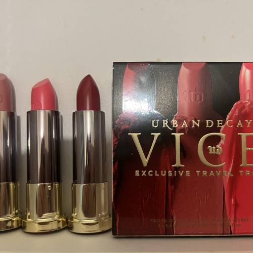 Urban Decay Set of 3 Lipstick(套3唇膏)