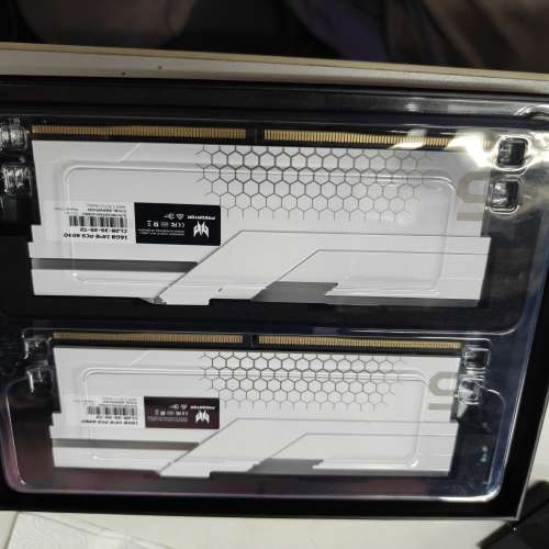 宏碁掠夺者 (Acer Predator) Hermes DDR5 6000RGB 白色 16GB x2