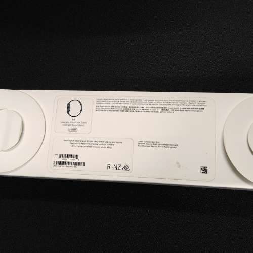 九成新港行 Apple Watch SE 44mm 1套完裝錶帶全新未用過