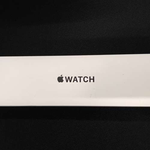 九成新港行 Apple Watch SE 44mm 1套完裝錶帶全新未用過