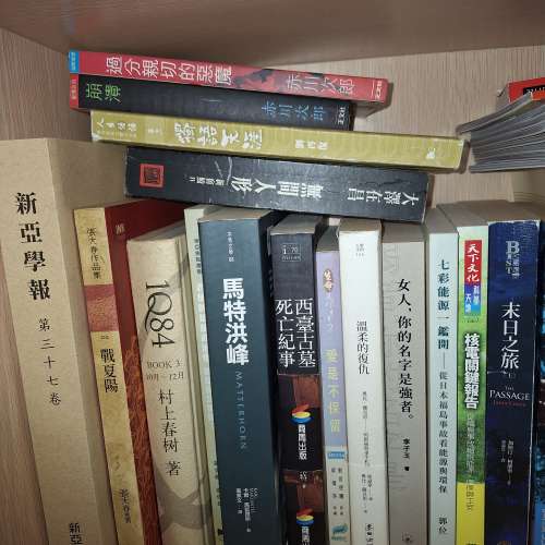 Books on sale  up to  $5