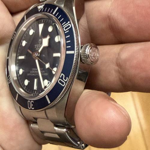 好𠃊新淨😂 Tudor 79030B 皮帶款 送代用鋼帶 原裝皮帶未戴過 出世咭 原裝盒 $16800