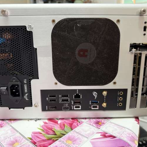 ITX主機 16G + 512G + 750W