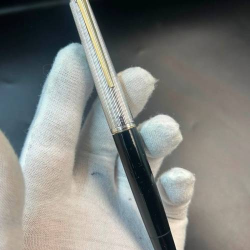 Montblanc 銀套鋼筆