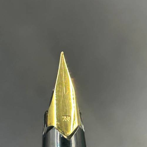 Montblanc 銀套鋼筆