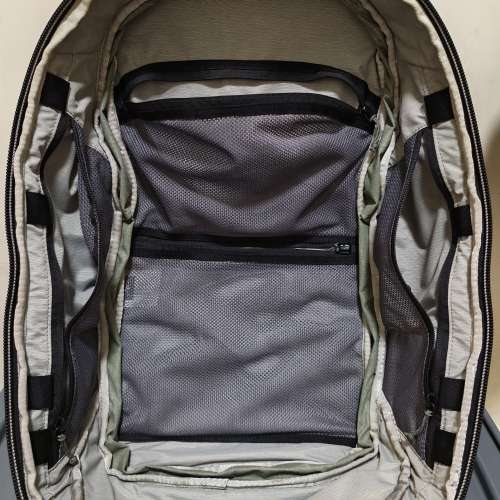 peak design travel backpack 30l