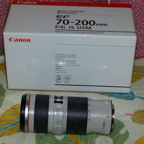 Canon EF70-200mm f4L IS USM zoom lens
