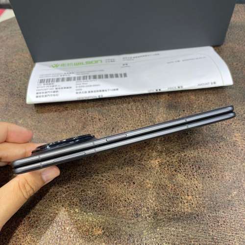 99%新黑色港版honor magic v3 12+512有大行單約10個半月保養全套有盒