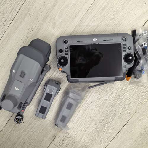 DJI Matrice 4T (Universal Edition) 未飛過. 100 %work 99.9999 new