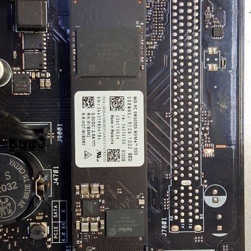 8GB ddr5 5600 另外有 512GB M,2 NVME/有問題ASUS V500MV底板連13th i3-1315U cpu /...