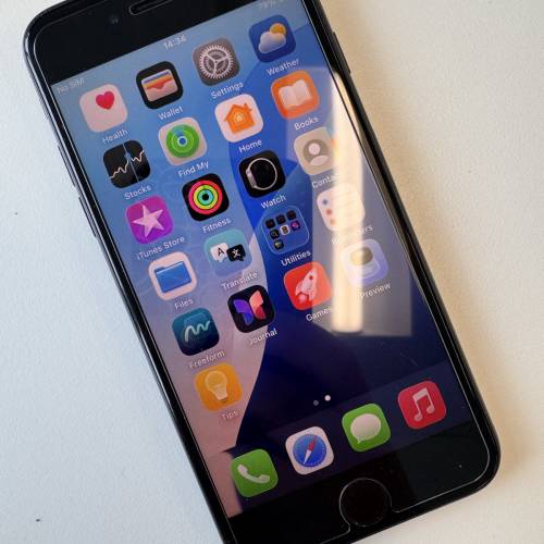 iPhone SE3 64GB