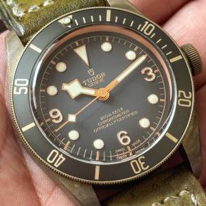 近全新 TUDOR 青銅腕錶 79250BA 已於2025年7月回原廠作全面保養 可放心長期使用 共...
