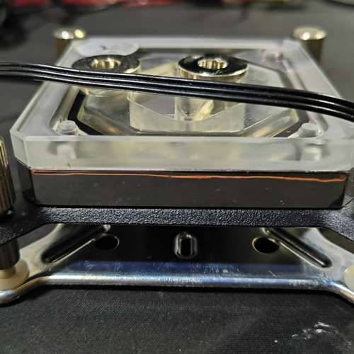 EK-Velocity Strike RGB 水冷散熱頭