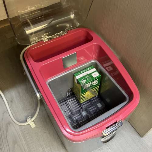 Mini fridge