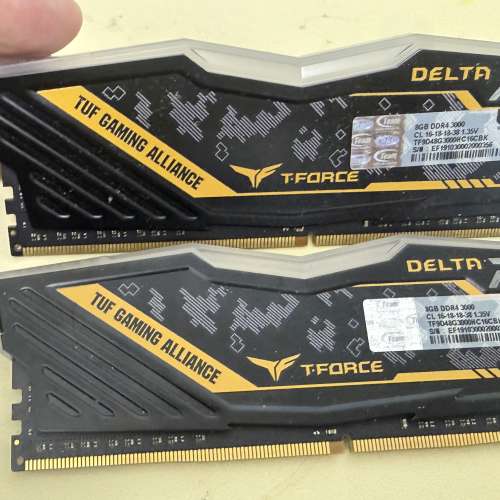 TEAMGROUP T-FORCE DELTA TUF Gaming Alliance RGB DDR4 8gb 電競超頻記憶體