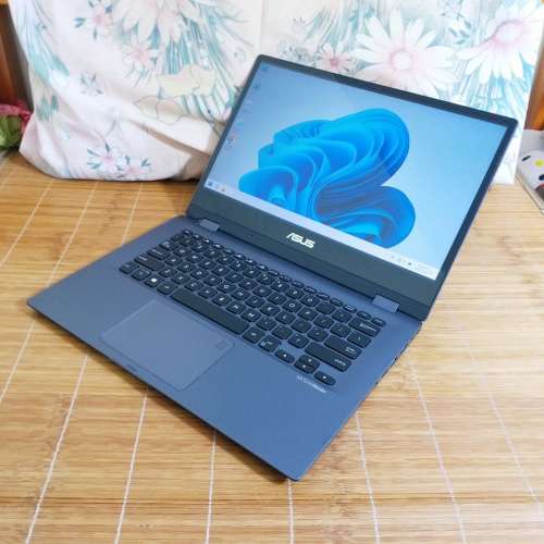Asus TP412F