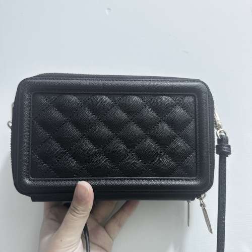 正品保證🩷CHARLES & KEITH 小CK菱格紋黑包包 方型手袋 內設銀包款 雙Zip斜孭袋 斜...