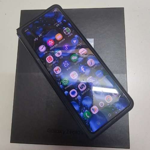 新淨samsung fold 3 12+512 全套有盒港版