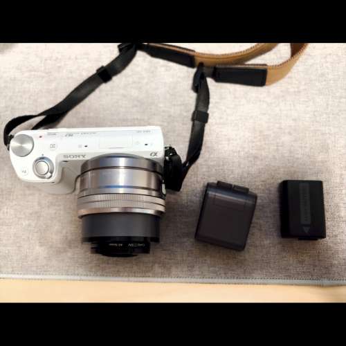 白色 SONY NEX-5R 數碼相機連鏡頭 +閃光燈+電 2 粒