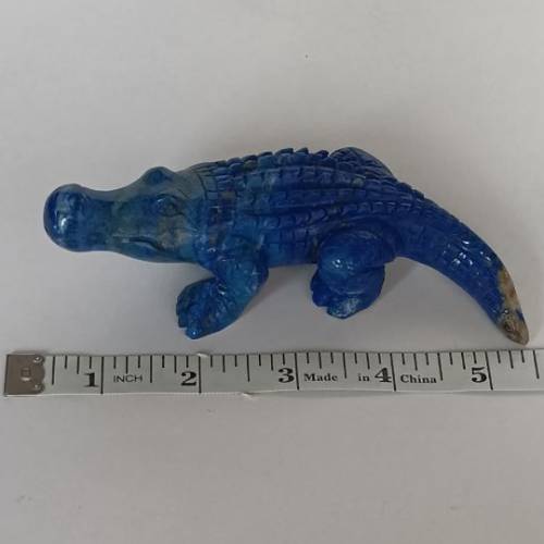 五吋半A级青金寶石 鱷魚雕刻擺件，1860克， 原價1860元， 清貨現售價800元， 歡迎出...
