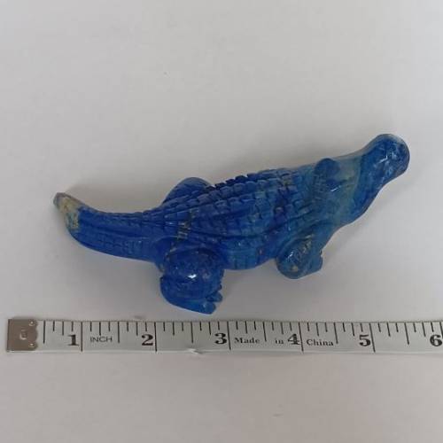 五吋半A级青金寶石 鱷魚雕刻擺件，1860克， 原價1860元， 清貨現售價800元， 歡迎出...