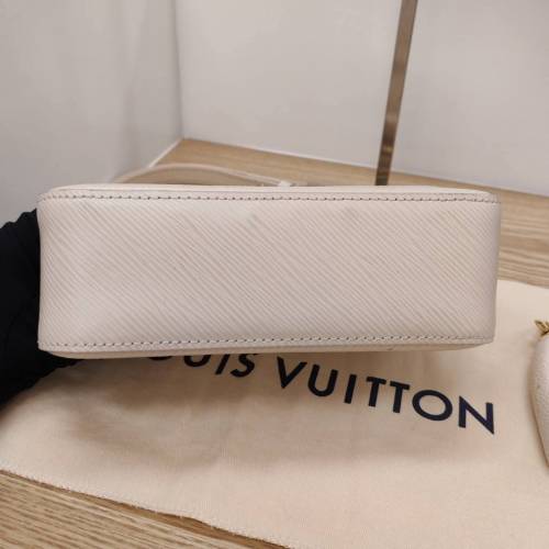 LouisVuitton