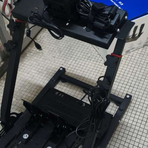 90%new Moza R3. 軚盤套裝連簡易車架 PC版