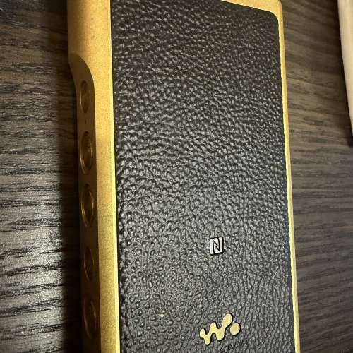 Sony WM1Z 金磚1代