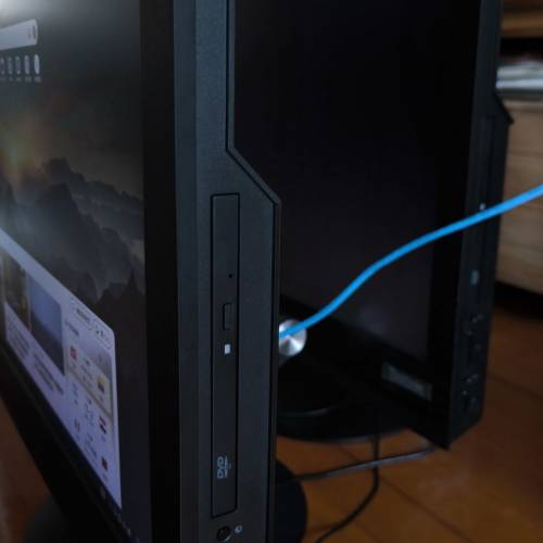 Lenovo M910Z AIO PC 一體式電腦 Dolby喇叭 24&ldquo;防反光高清屏幕