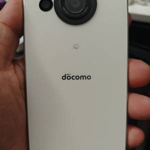 日本docomo sharp r8