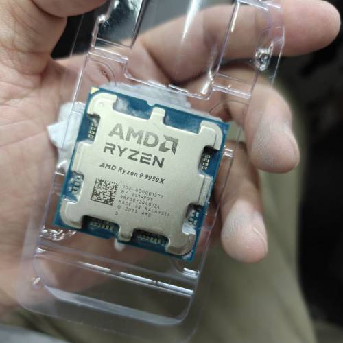 AMD Ryzen 9 9950X 16核心32線程