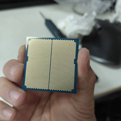 AMD Ryzen 9 9950X 16核心32線程