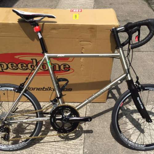 台灣 SPEEDONE R30 Mini Velo 碳纖維前叉 Apex 20速 451 彎把小輪車
