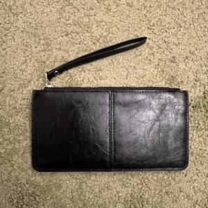 100% NEW - Unisex Black Wristlet PU Long Wallet