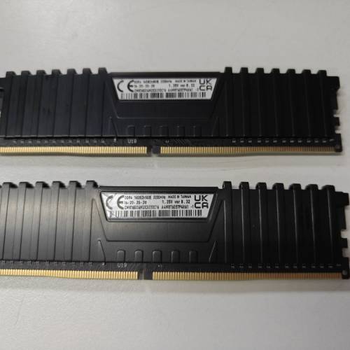 Corsair VENGEANCE&reg; LPX DDR4 3200 32GB (16GB X 2)