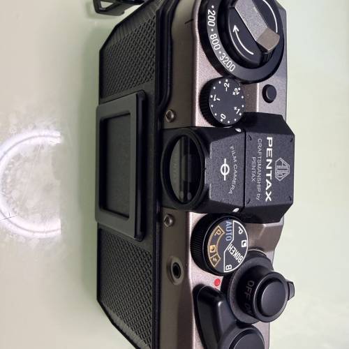 Pentax 17