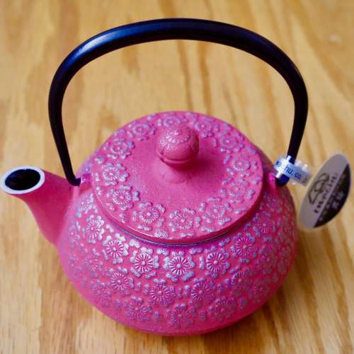 日本製 岩鋳 Iwachu 急須 0.32L 南部鉄器 粉紅櫻花銀色 南部鐵器鐵茶壼