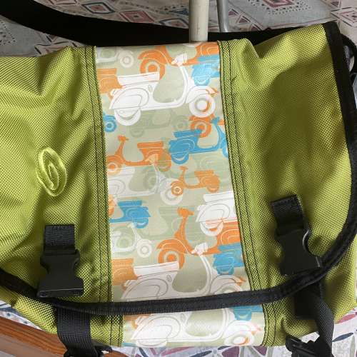 Timbuk2 cross body messenger bag