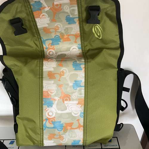 Timbuk2 cross body messenger bag