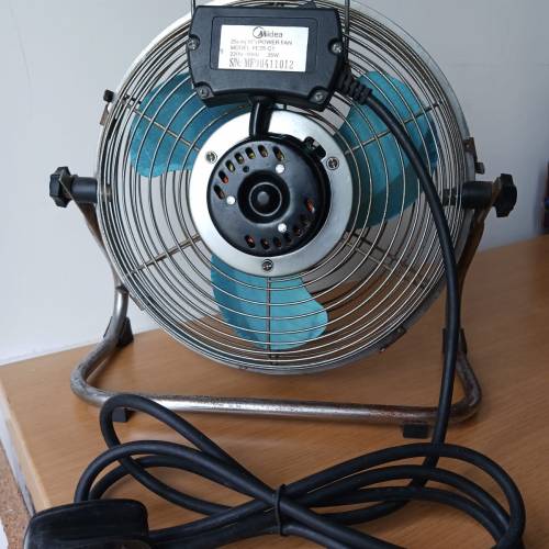 Midea FE25-C1 10吋強力座檯/座地風扇 desk fan (strong wind)
